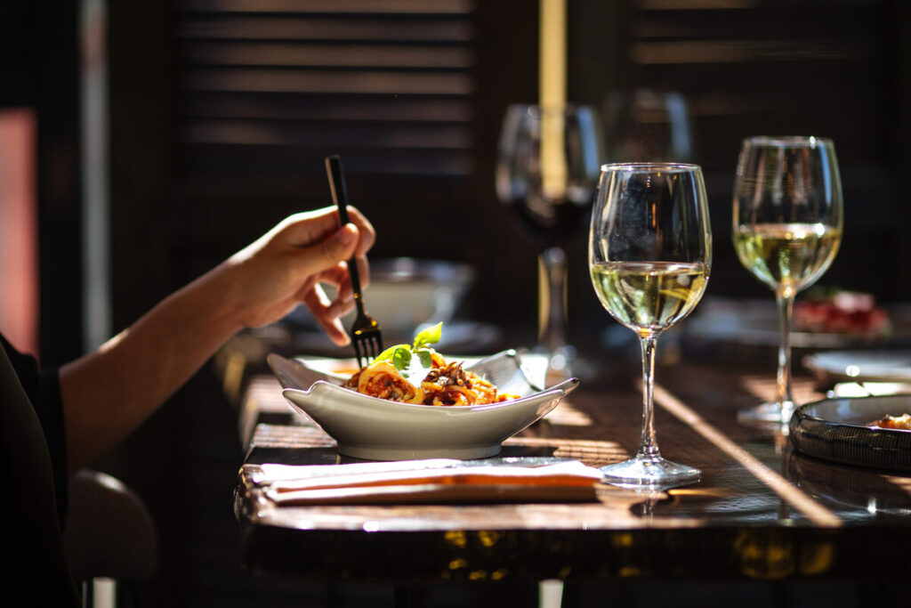 A Foodie’s Guide to Fairlington: The Best Eats in Alexandria’s Cozy Neighborhood